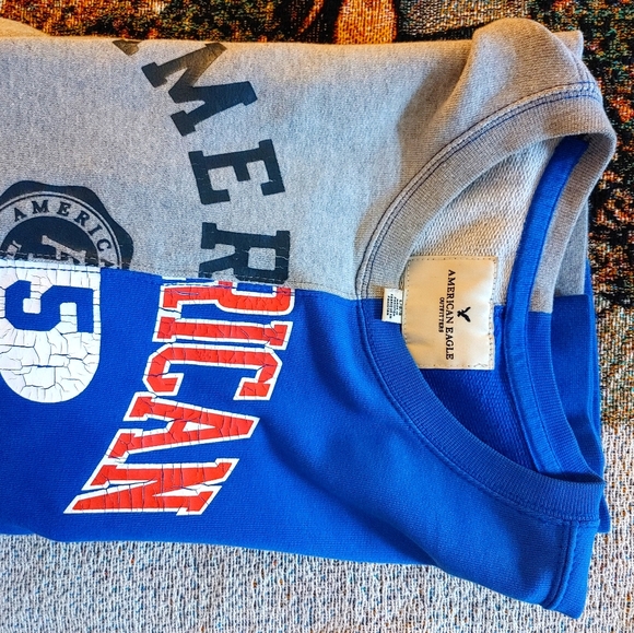 AE two-tone half and half styled sweatshirt - Picture 2 of 5